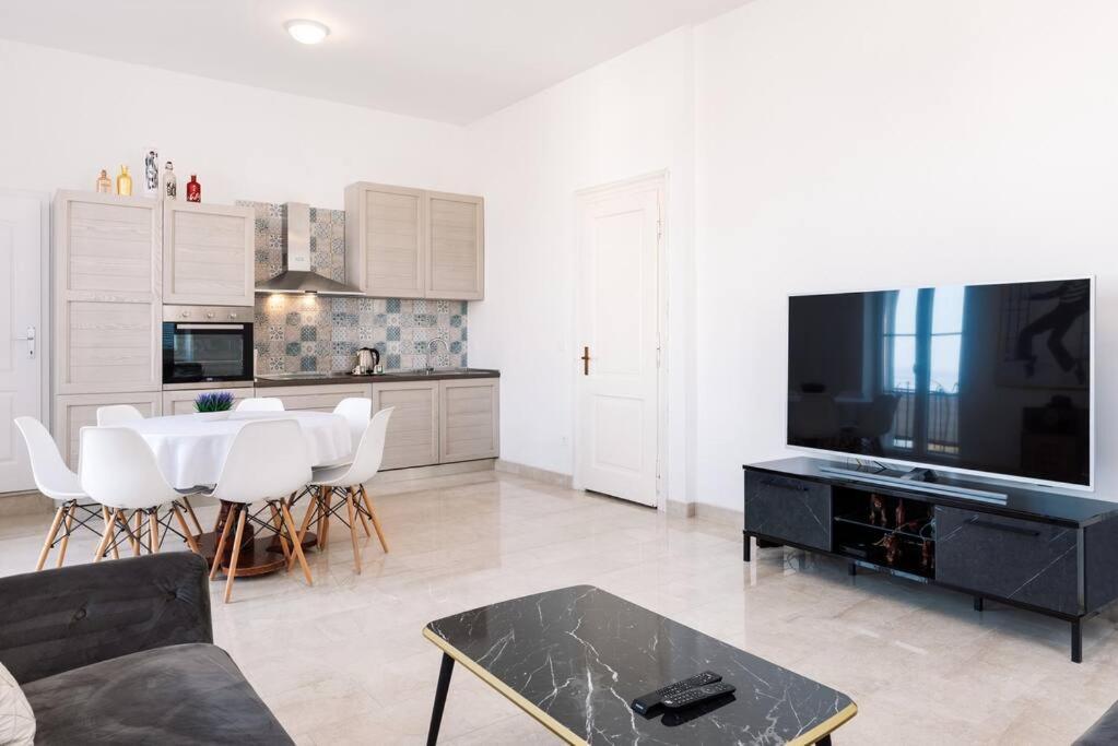4-Bedroom Apt 1 Min From Bacvice Beach Split Exterior photo